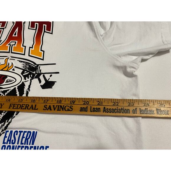 Miami Heat T-Shirt – Men’s 2XL, White Pro Standard Sport Fanatic Collection - Picture 3 of 10